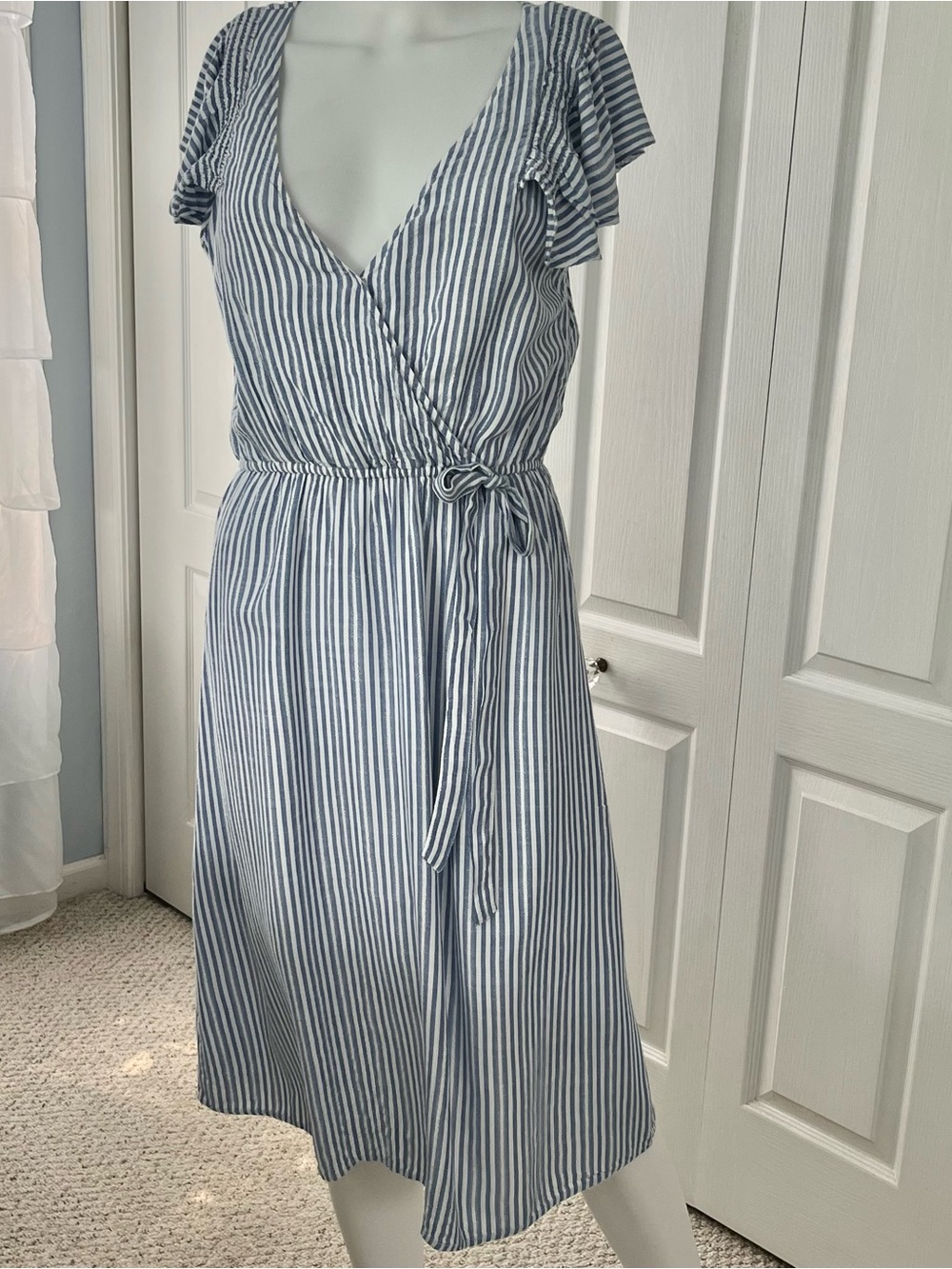 Spirit of Grace Blue & White Striped Dress Flutter Sleeve V-Neck Casual Summer M